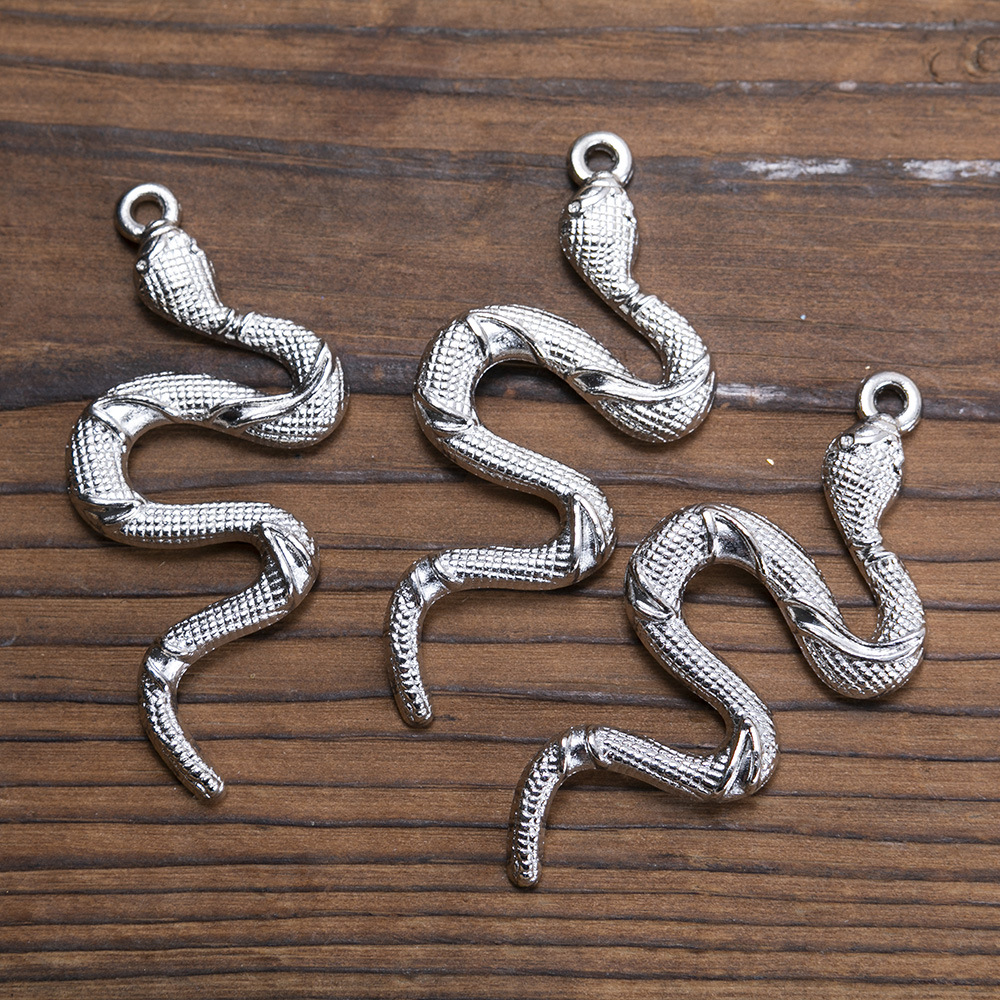 1 Piece Casual Snake Alloy Plating Pendant Jewelry Accessories display picture 10