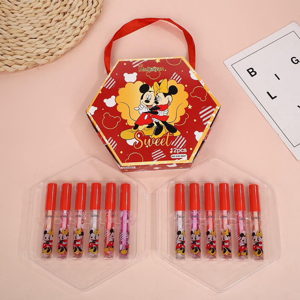 Cute Cartoon Lip Gloss Set, Moisturizing Lip Oil, Mirror-Shine Lip Glaze, Non-Stick Cup, Easy-To-Apply Liquid Lipstick