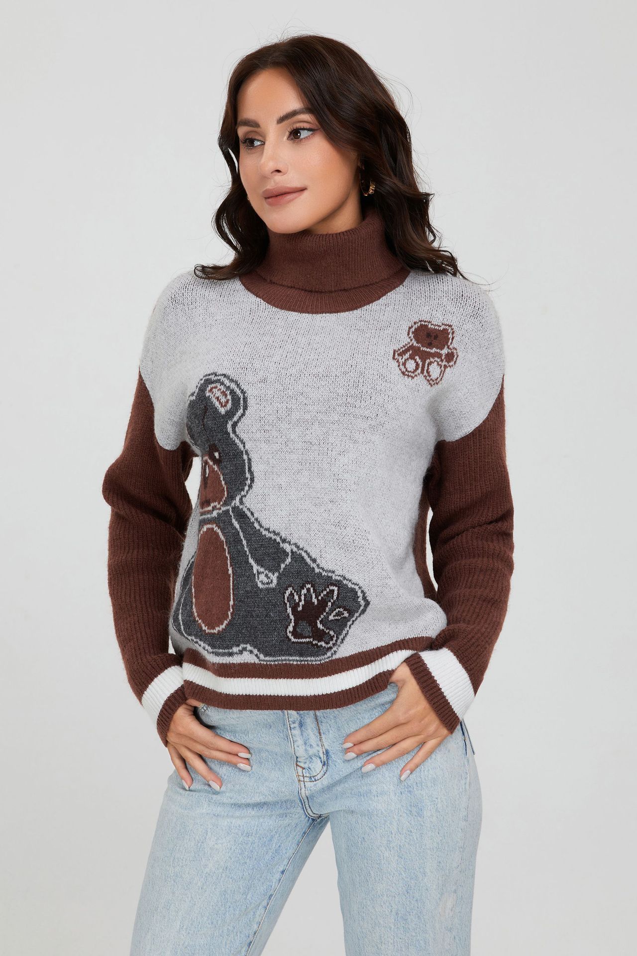 Women's Retro Knitted Sweater With Contrast Bear Pattern Detail_voghion.com