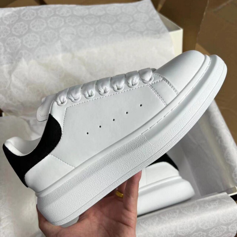 Putian Shoes High Version Mcqueen Sneakers for Men and Women Casual First-Layer Leather White Shoes Breathable Heightening Thick Soles Factory Direct Sales