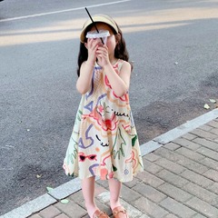 女童連衣裙2024夏裝裙子寬鬆藝術塗鴉彩印大裙擺無袖背心裙公主裙