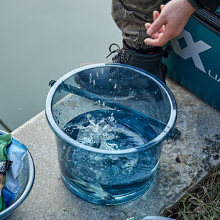 ˮͰ���X�˼ҵ���~Ͱ���e����Ұឿ����๦���b�~Ͱ�A�μӺ�����