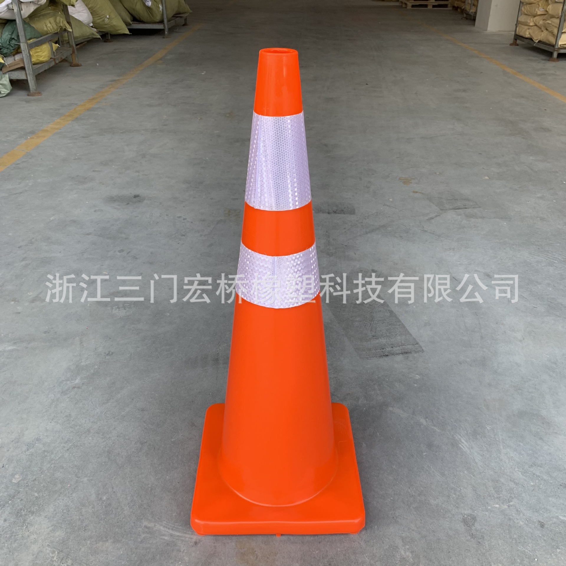 宏桥 90公分4.2公斤路障雪糕筒全新料PVC路锥