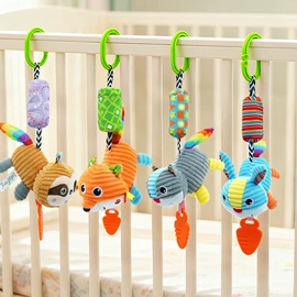 车挂床挂玩具;摇铃床铃;毛绒玩具