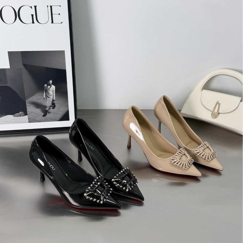 2025 New Model Sandals, Single Heel Shoe Accessories, Welded Diamond Chain Two-Piece Set, Large Decorative Buckle 2025 New Model Sandals, Single Heel Shoe Accessories, Welded Diamond Chain Two-Piece Set, Large Decorative Buckle