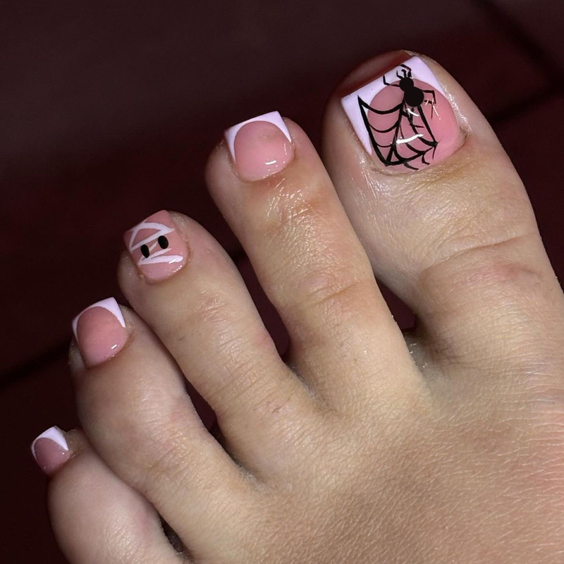 Halloween Spider Toenail Pieces, French-Style White-Edged Hand-Painted Spider Web Ghost Face Finished Toenails, Removable Nail Art