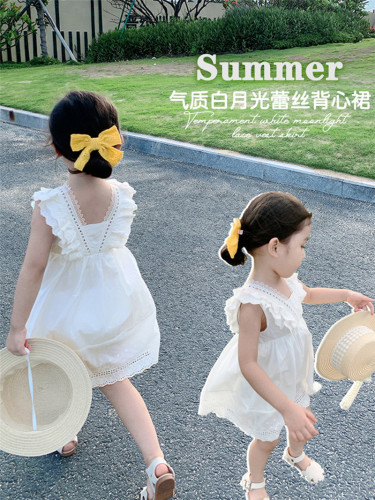  Korean-style girl's summer tank dress, white princess dress with lace trim for little girls