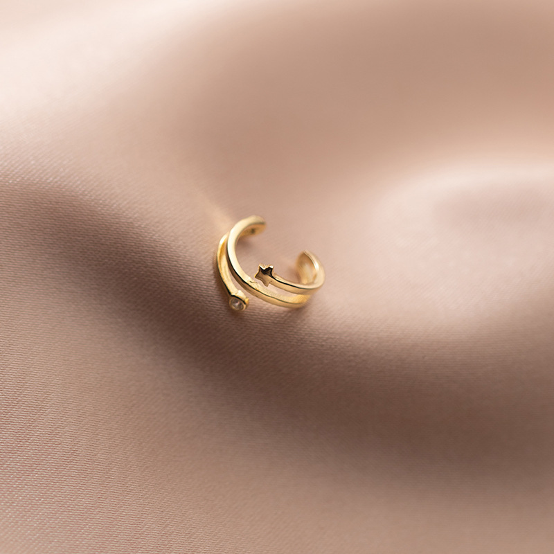 Eloch s925 estrella de plata dulce clip de orejas para mujeres coreanas líneas simples tres capas sin agujeros de orejas M00323