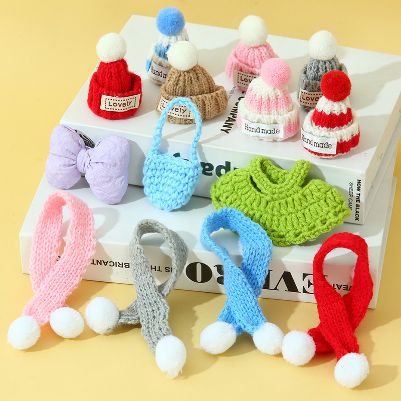 Mini Knitted Woolen Hats, Christmas Decoration Scarves, Handmade Skirts, Sweaters, Doll Clothing
