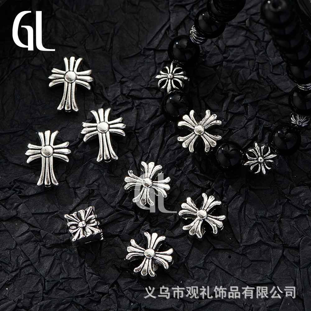 Retro clásico Croce Heart Cross agujero recto plata antigua plata tibetana plata brillante aleación de material diy accesorios espaciador de perlas