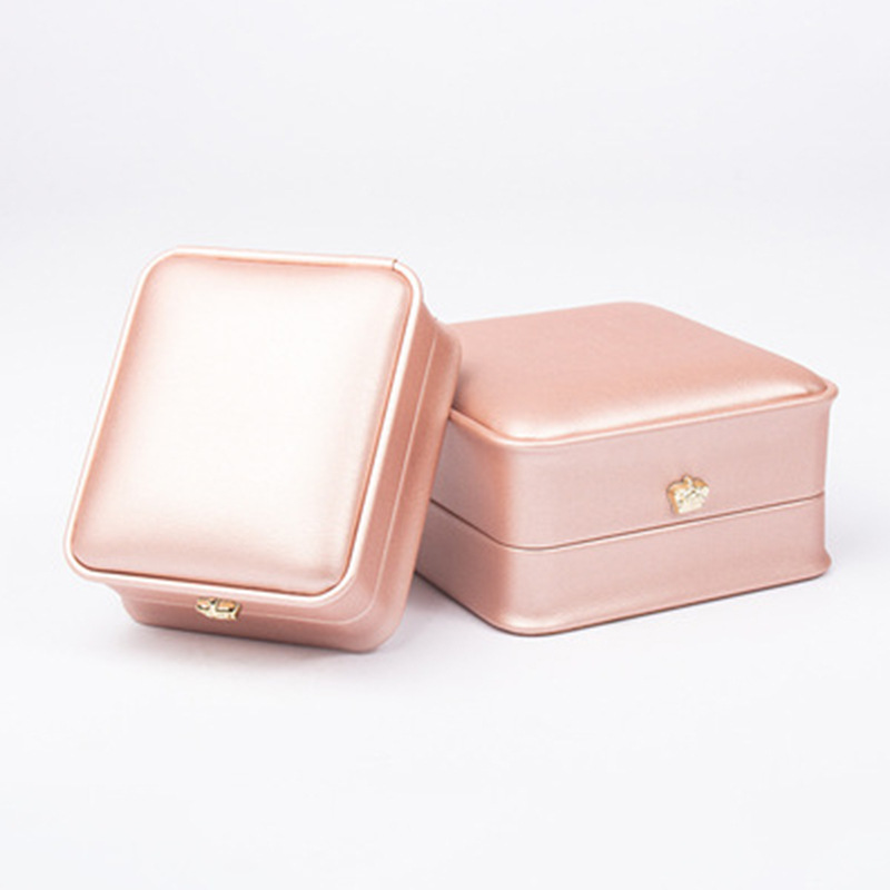 沓名人金色精美复合材料耳钉高端饰品盒装包装盒首饰包装收纳盒