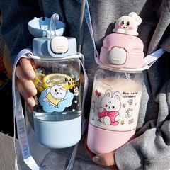 子供用コップ高颜値かわいい学生プラスチックコップ斜め大容量夏ストロー携帯耐高温コップ