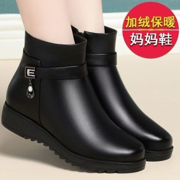 保暖舒适短靴2025年新款秋冬季软底平底低跟百搭加绒中老年人皮靴