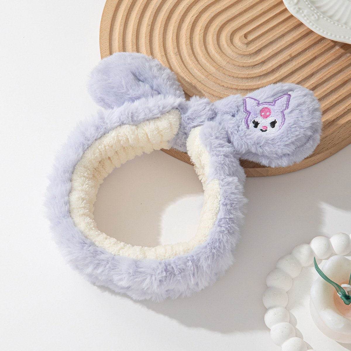 Otoño y invierno dibujos animados peluche lavar la cara cinturón de cabello máscara de mujer lavar la cara cinturón de cabello impermeable estereoscópico impermeable adornamientos de cabello al por mayor