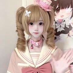 女性用ウィッグ かわいいグリッタークリップ プラチナウェーブカーリー 取り外し可能なローマンカーリー ロリータカーリーショートヘア フルヘッドギア