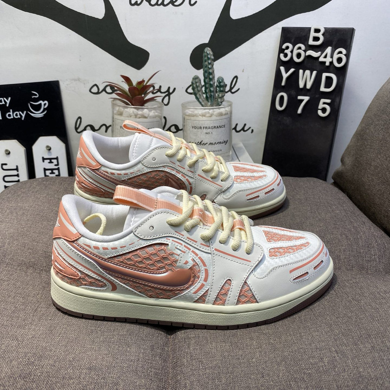 Pure Original Aj1 White, Green and Red Sneakers Make V3 Non-Slip and Wear-Resistant Sports and Casual Shoes Lightweight Flat-Soled Mesh Couple Shoes