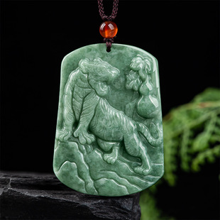 Natural a goods jadeite zodiac Tiger roaring blessing to Tiger pendant Tiger Bean Jade jade pendant men's and women's pendant wholesale