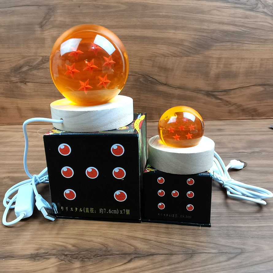 Goku Dragon Ball 4.3CM Seven Star Dragon Ball Crystal Ball Wish Ball Luz Base de madera Anime