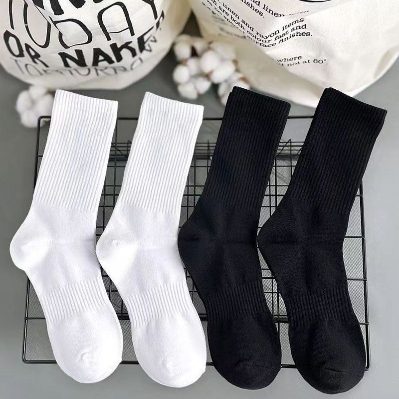 黒と白のファッションの靴下の女子学生のストッキングの綿の靴下は春と秋の季節の女子学生の靴下の諸及び靴下業の女性の靴下の秋を卸売りします。|undefined
