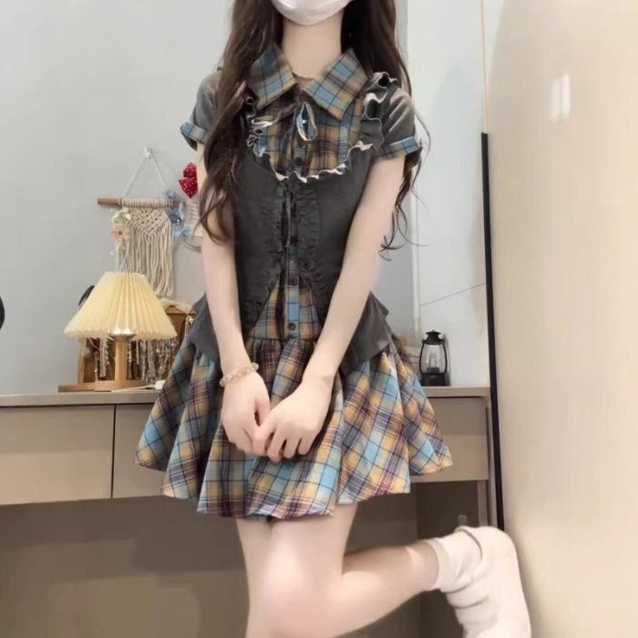 フレンチカレッジスタイルブルーチェック柄ドレス女性のための夏の2025新しい気質ホットガールウエストショートスカートスーツ|undefined