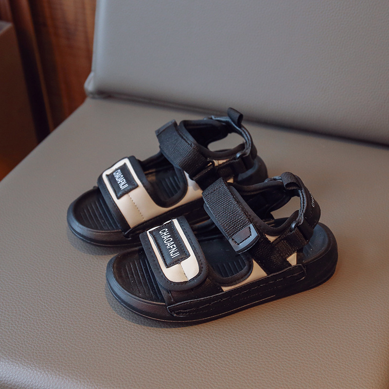 Sandalias para niños 2025 verano nuevo estilo sandalias deportivas para niños y niñas zapatos de playa zapatos de bebé de moda zapatos de estudiante de suela suave