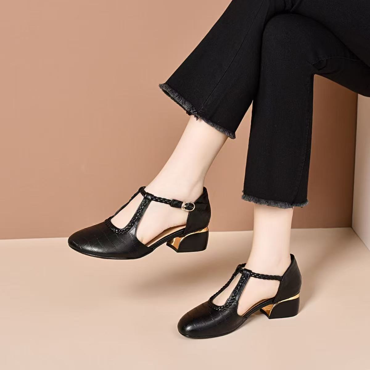 Dép sandal nữ da thật mũi kín gót vuông thấp quai đơn La Mã — đen chi tiết 3
