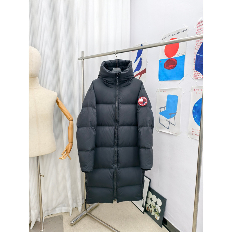 Canada Goose Down Jacket 2800M with logo on the sleeve, mid-length hooded parka for men and women, warm high-end new down jacket Canada Goose Down Jacket 2800M with logo on the sleeve, mid-length hooded parka for men and women, warm high-end new down jacket
