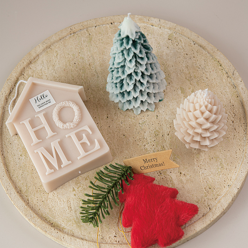 Ventas al por mayor de abeto atmósfera de Navidad envuelta en forma de árbol de Navidad blanco vela fragrante decoración navideña adornos acompañantes regalo