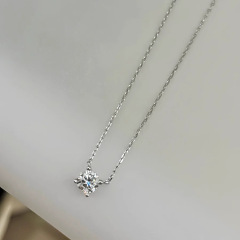 女性のライト高級ジルコンネックレストレンディな売れ筋スタードットインターネットセレブの同じスタイルのアクセサリー新しい 2025 デザインニッチ鎖骨チェーン
