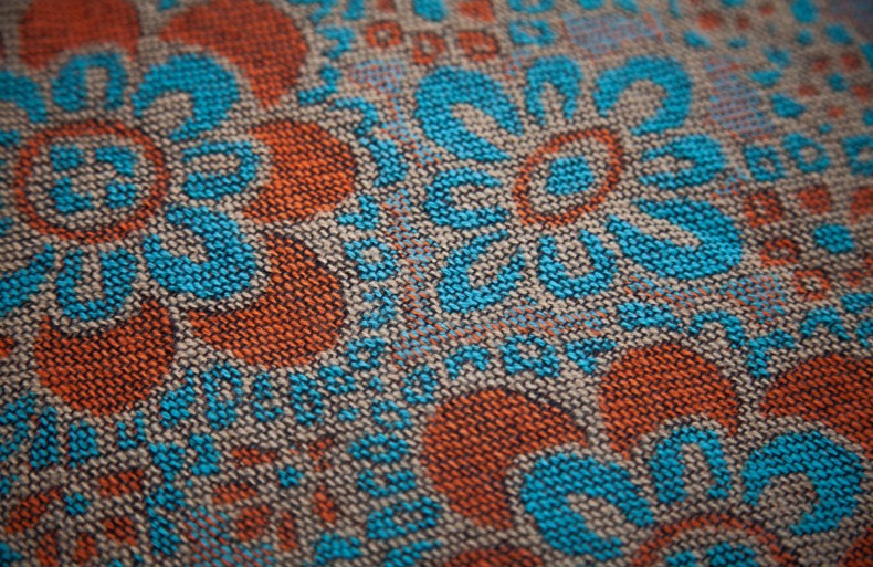 Cape à pompon unisexe Cape à capuche en jacquard de style ethnique automne-hiver_voghion.com