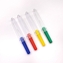 新款带盖穿线器彩色塑料柄认针器老人专用穿针引线器家用穿针器