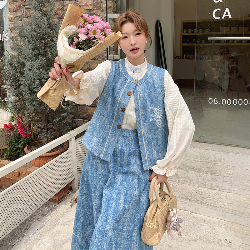 蓝色小清新扎染牛仔马甲套装裙女2025秋减龄短袖衬衫半身裙三件套|undefined