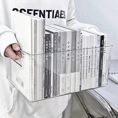 デスクトップの透明収納ボックスには、アクリル収納ボックスのサイズを重ねることができます。
