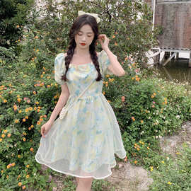 2026新款高级感少女公主裙超仙小个子别致惊艳奶甜收腰短袖连衣裙