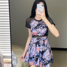 泳衣女新款运动连体显瘦遮肉保守平角裙式温泉专业泳装厂家批发