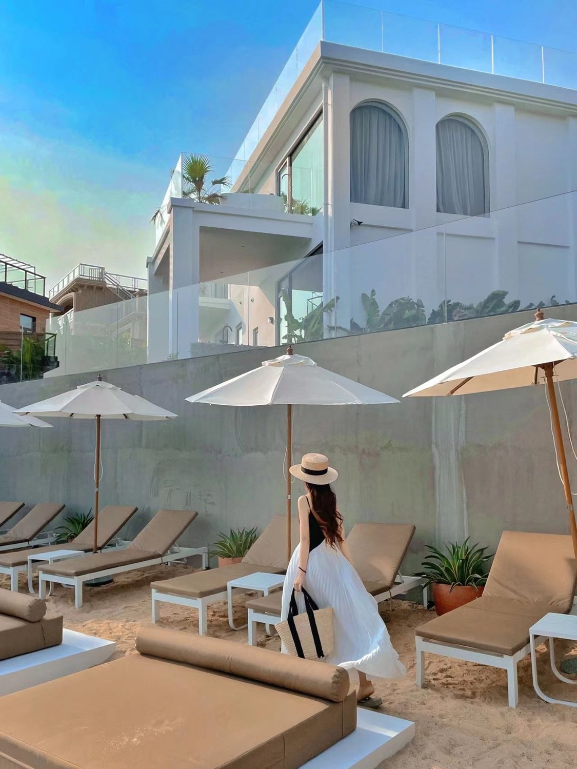 Váy maxi dây đeo xếp ly phối màu đen trắng nữ đi biển mùa hè — Màu sắc hình ảnh (chất lượng cao), Sơ đồ màu bán buôn chi tiết 6