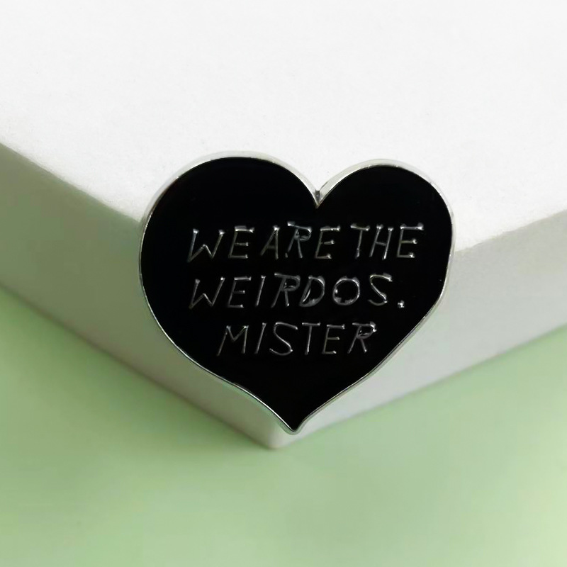 Insignia de metal de estilo punk transfronterizo Calavera de Halloween Divertido estudiante divertido niño mochila niños accesorios de broche