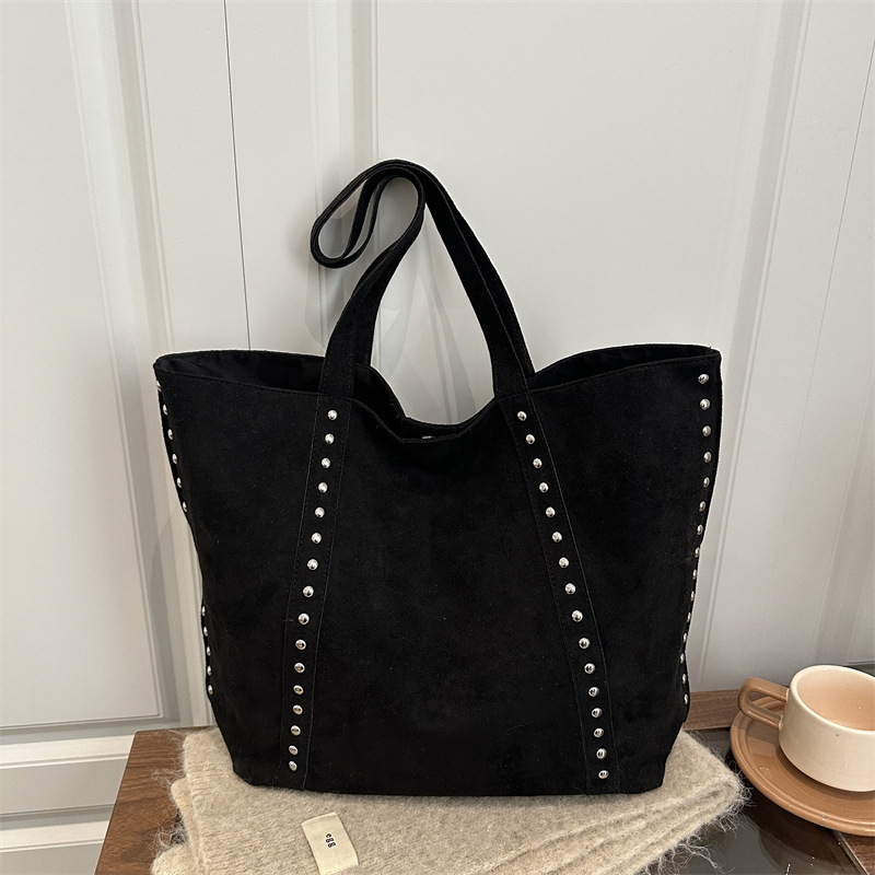 New Suede Large-Capacity Tote Bag, High-End Cross-Border Best-Selling Studded Handbag, Vintage Underarm Crossbody Bag New Suede Large-Capacity Tote Bag, High-End Cross-Border Best-Selling Studded Handbag, Vintage Underarm Crossbody Bag