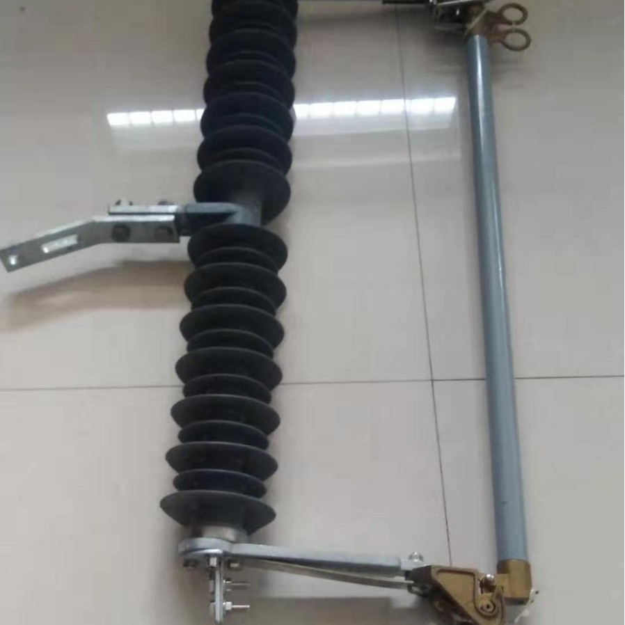 厂家直销HRW12-40.5/100A高压防风高压熔断器200A跌落式电气设备