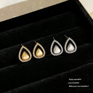 �W�����N�M�ˮ���ζ��ŮС���OӋ���Ƕ�ʯ�U�ն��h�߼����~�