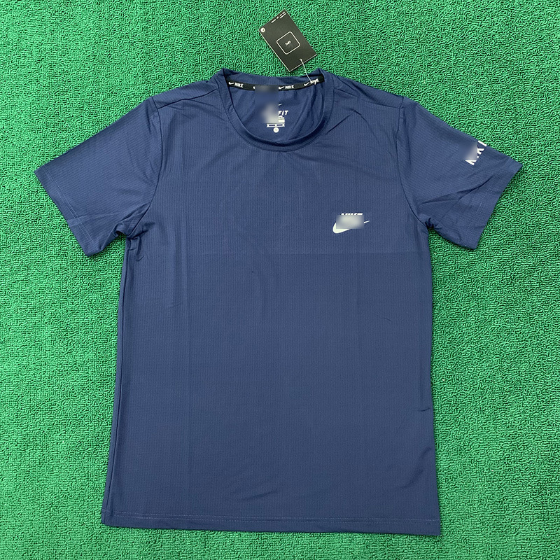 Nuevo verano de manga corta para hombre, traje de ocio deportivo de seda de hielo, camiseta de cuello redondo para hombre, de secado rápido, manga corta suelta, moda de manga corta