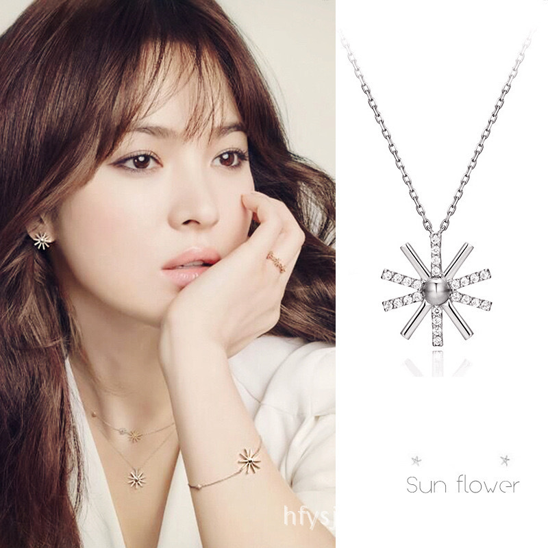 Sunflower Necklace Titanium Steel Non-Fading Women's Autumn and Winter Snowflake Pendant Niche Accessible Luxury Clavicle Chain High-End Jewelry Bright