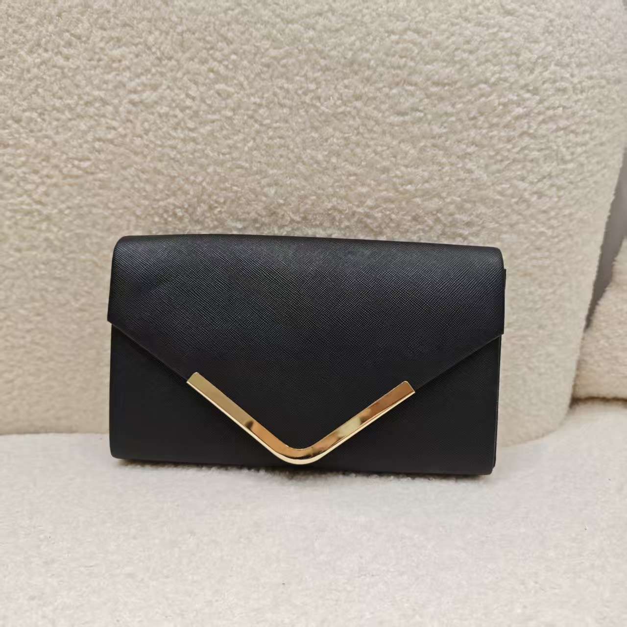 Cross-border nueva bolsa de cena de damas lujosa esquinilla pliegue de alta sensación bolsas de mano bolsa de fiesta de moda bolsa de cena