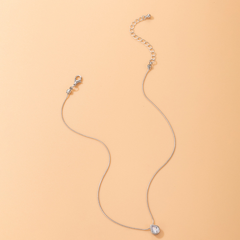 Einfache Transparente Unsichtbare Fischschnur Zirkon Halskette Diamantbesetzte Schlüsselbeinkette Weiblich display picture 4