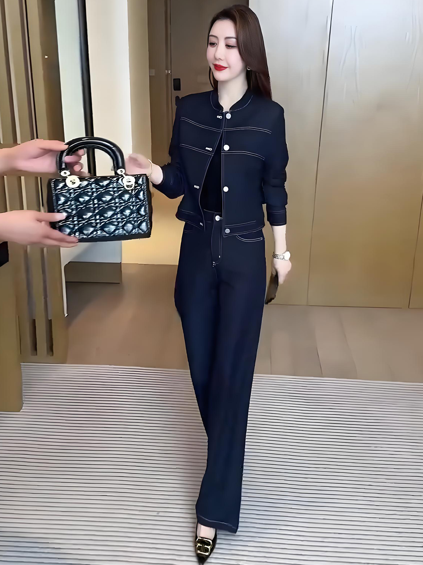 Fashionable Denim Suit for Women, Contrasting Color Short Jacket, Autumn New Style, Chic Stand-Up Collar Top, Straight Pants Two-Piece Set
