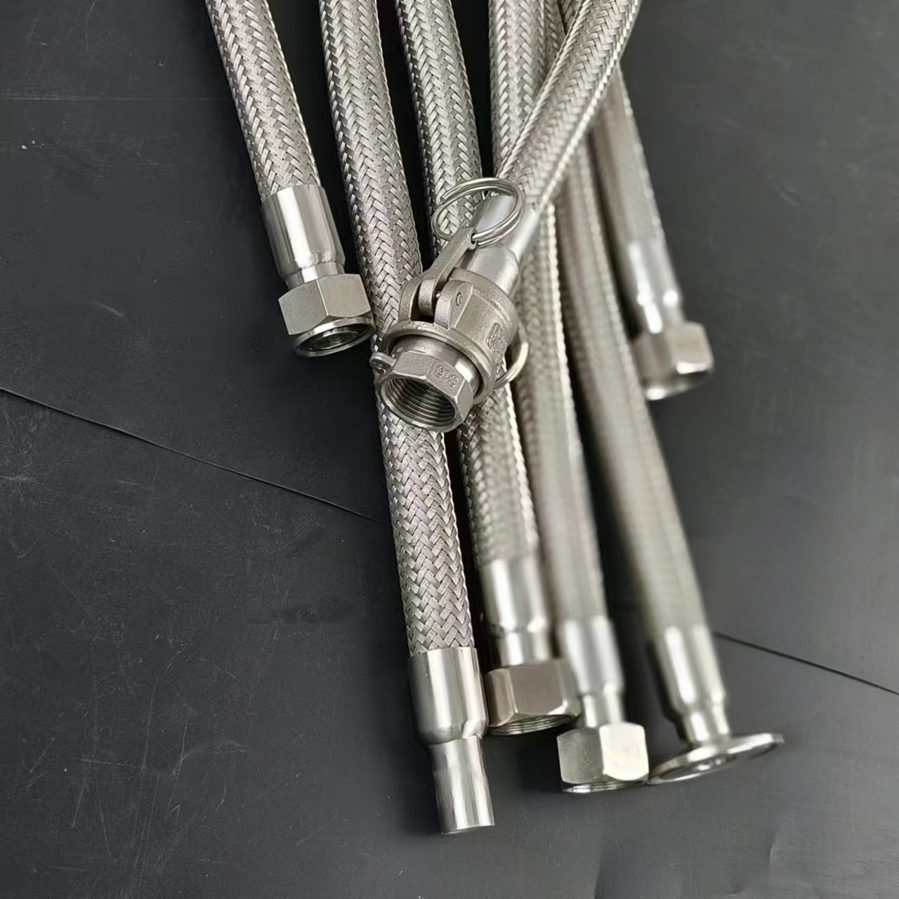 不锈钢法兰式金属软管波纹管钢丝编织大口径金属管弯管化工专用
