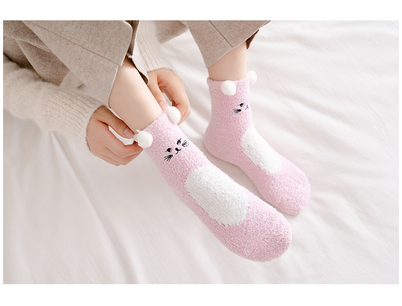 Women's Cute Cartoon Coral Fleece Ankle Socks display picture 3