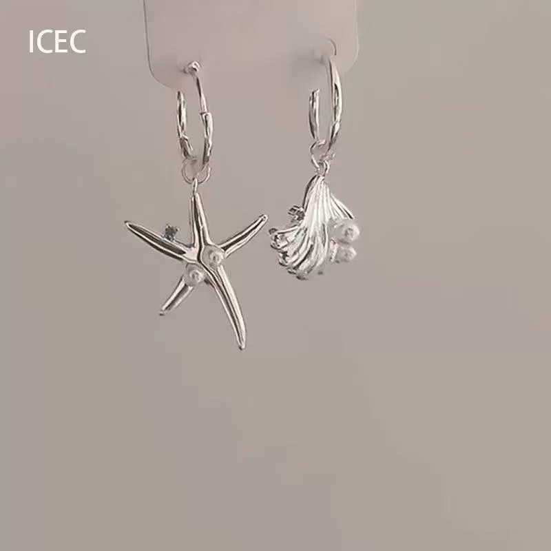 Asymmetrical earrings