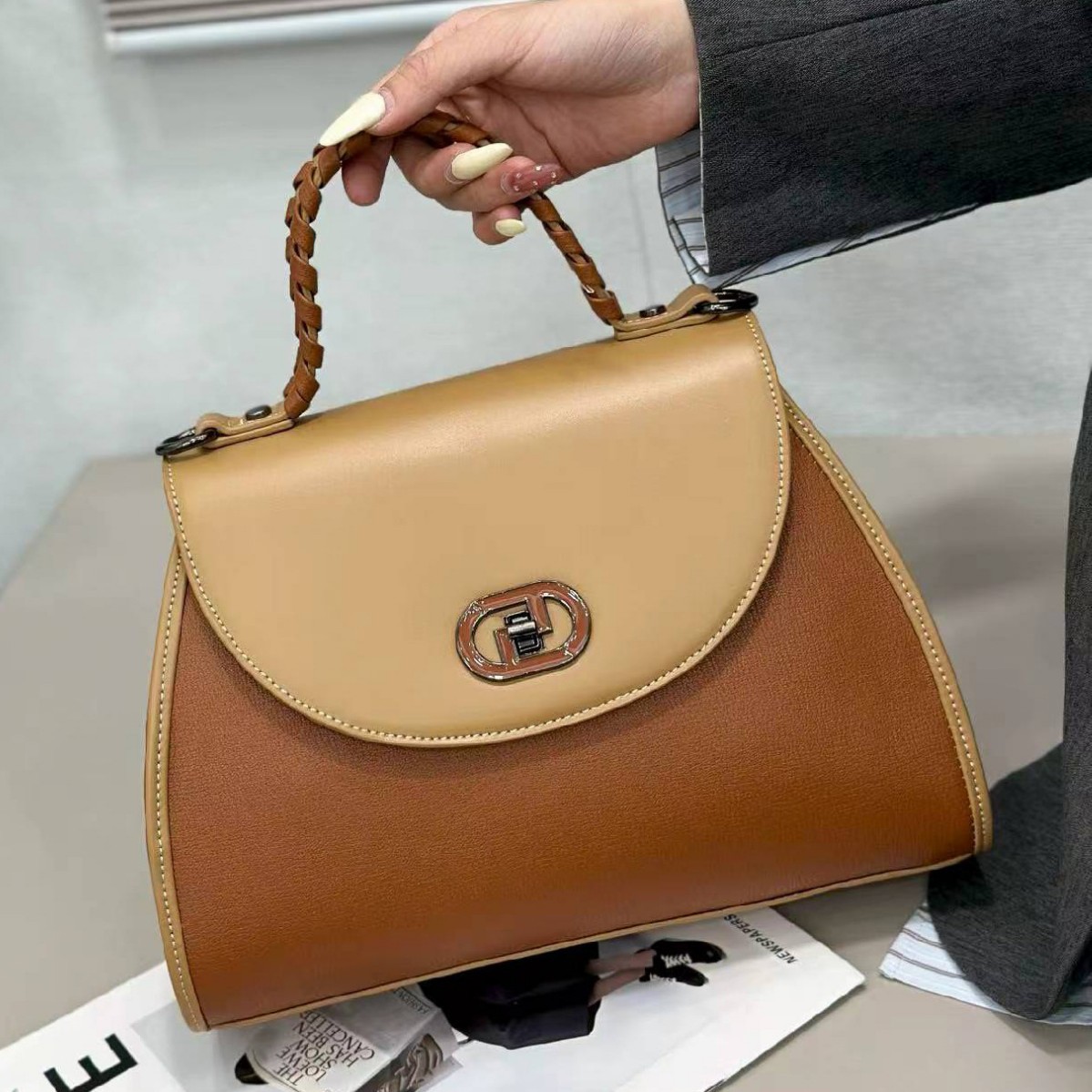 2026 Autumn New Collection: Lightweight, Luxurious, and Unique Crossbody and Flap Handbags – A Hot-Selling Item for Cross-Border Markets