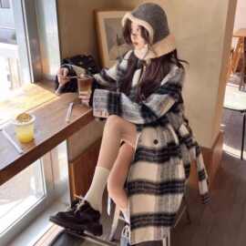 黑白格子毛呢外套女中长款2026秋冬赫本风宽松高级设计感格纹大衣